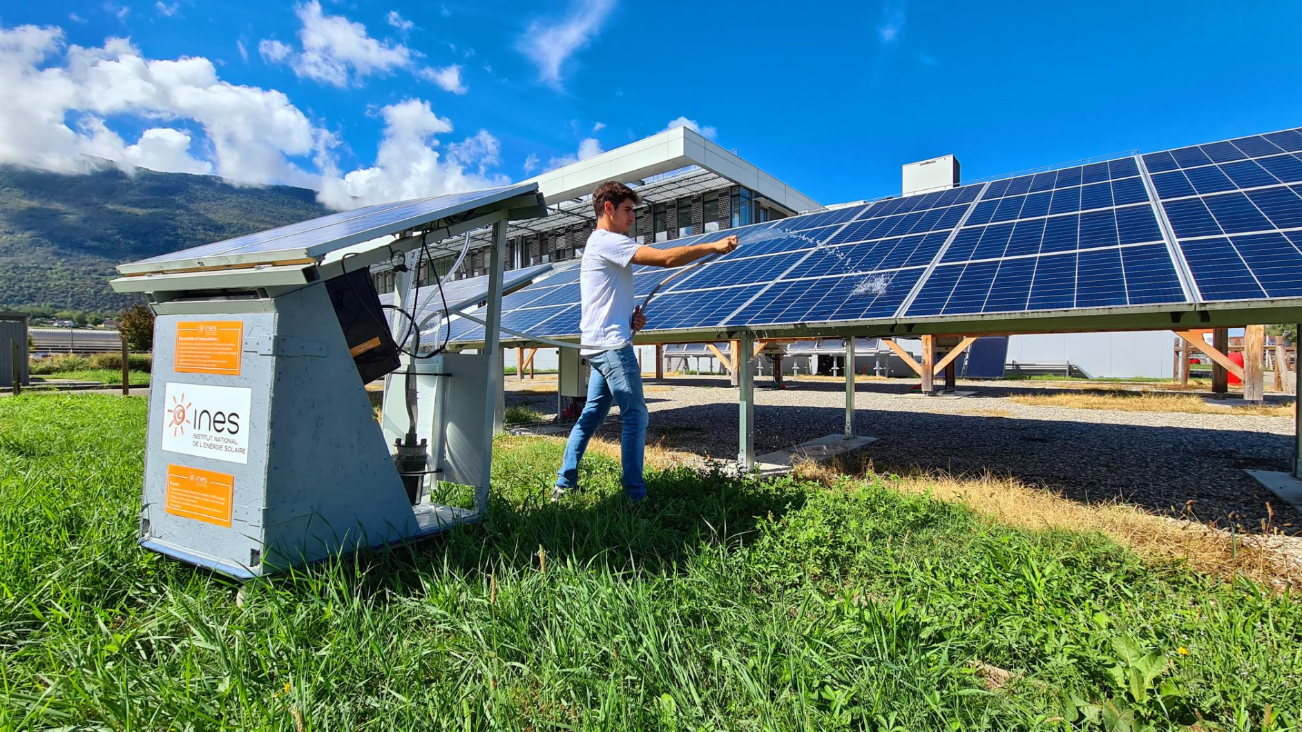 Pompage solaire  INES - Institut National de l'Énergie Solaire