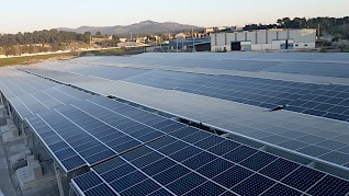 Photovoltaïque sur grandes toitures et surfaces artificialisées