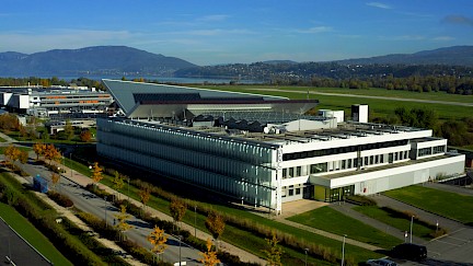 Modélisation numérique, simulation énergétique dynamique et calage de modèle du bâtiment tertiaire de bureaux Helios